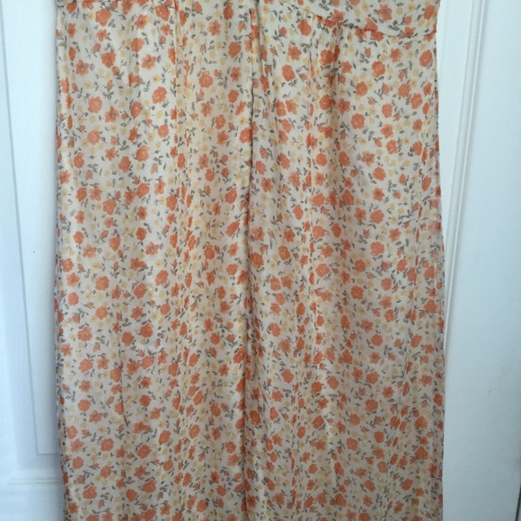 Floral Maxi Dress in Cream and Orange - Picture 7 of 7